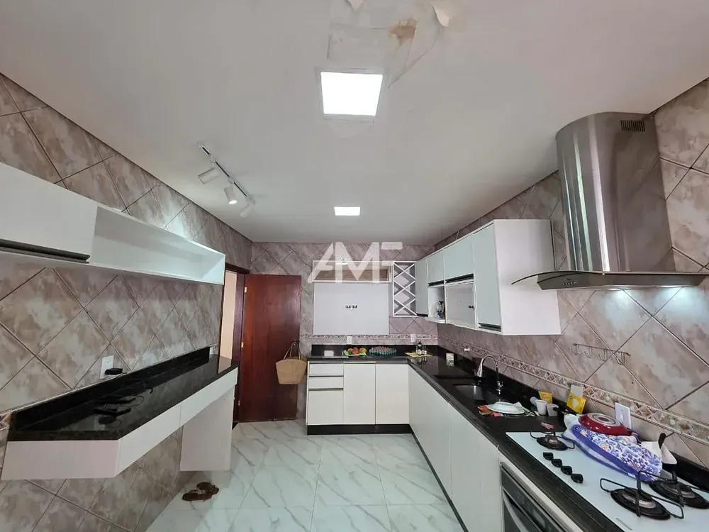 Casa, 4 quartos, 302 m² - Foto 5