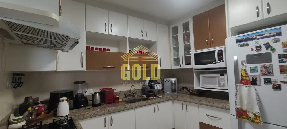 Casa, 3 quartos, 217 m² - Foto 1