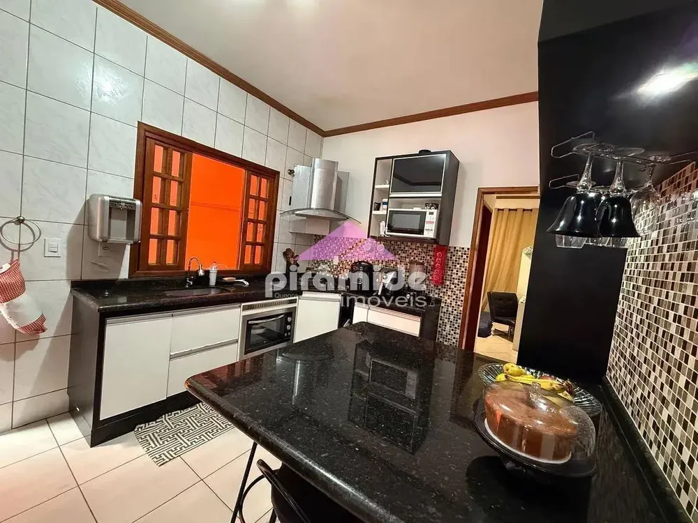 Casa, 3 quartos, 107 m² - Foto 1