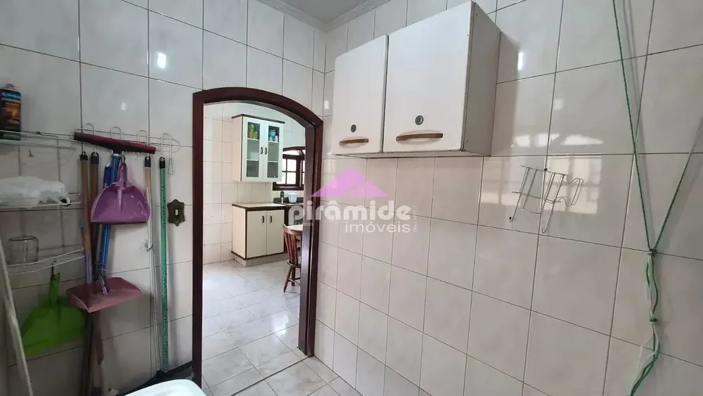 Casa, 3 quartos, 266 m² - Foto 1