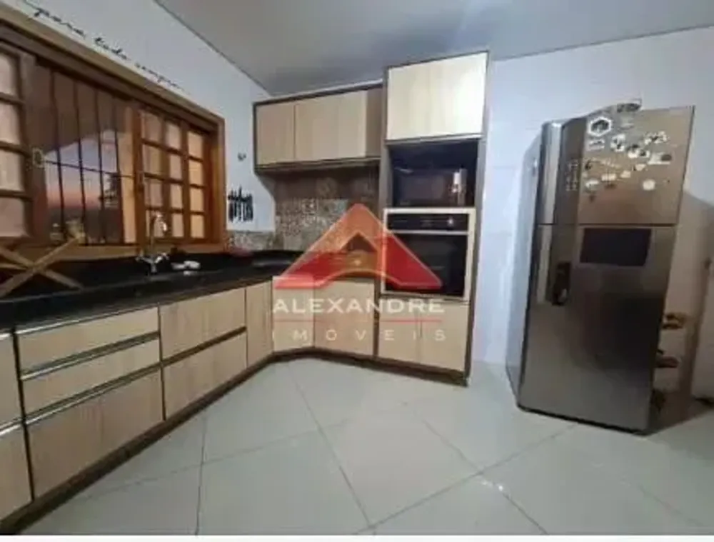 Casa, 2 quartos, 150 m² - Foto 1