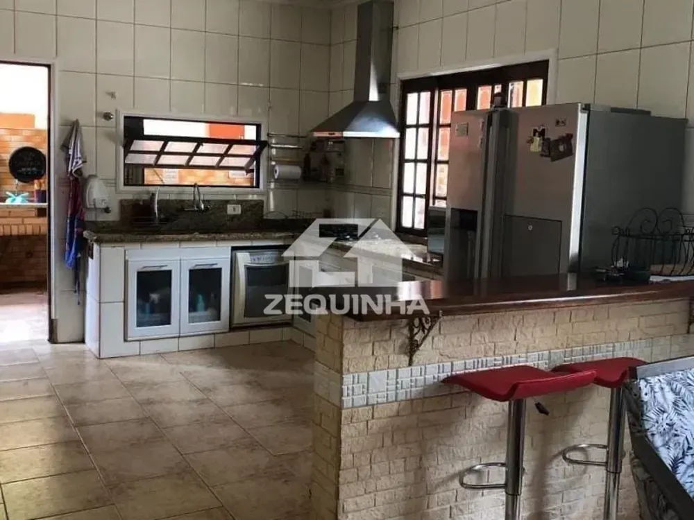 Casa, 3 quartos, 450 m² - Foto 2