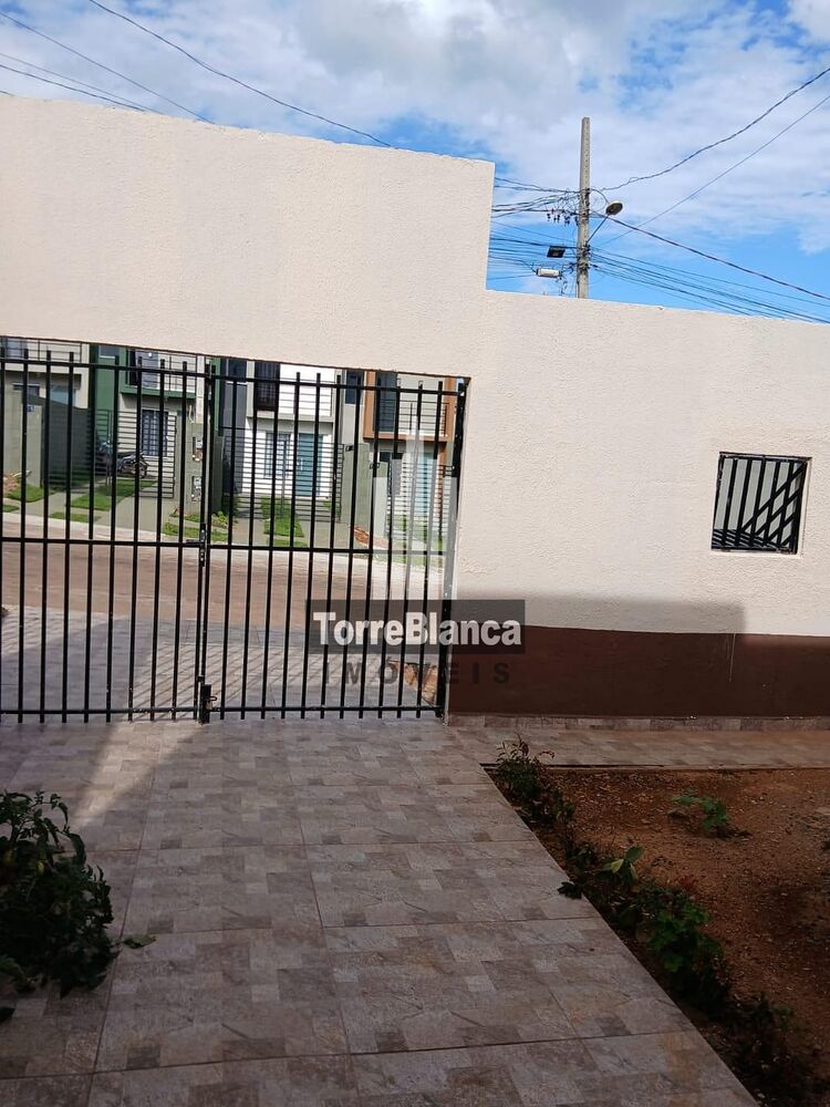 Casa à venda com 2 quartos, 89m² - Foto 2