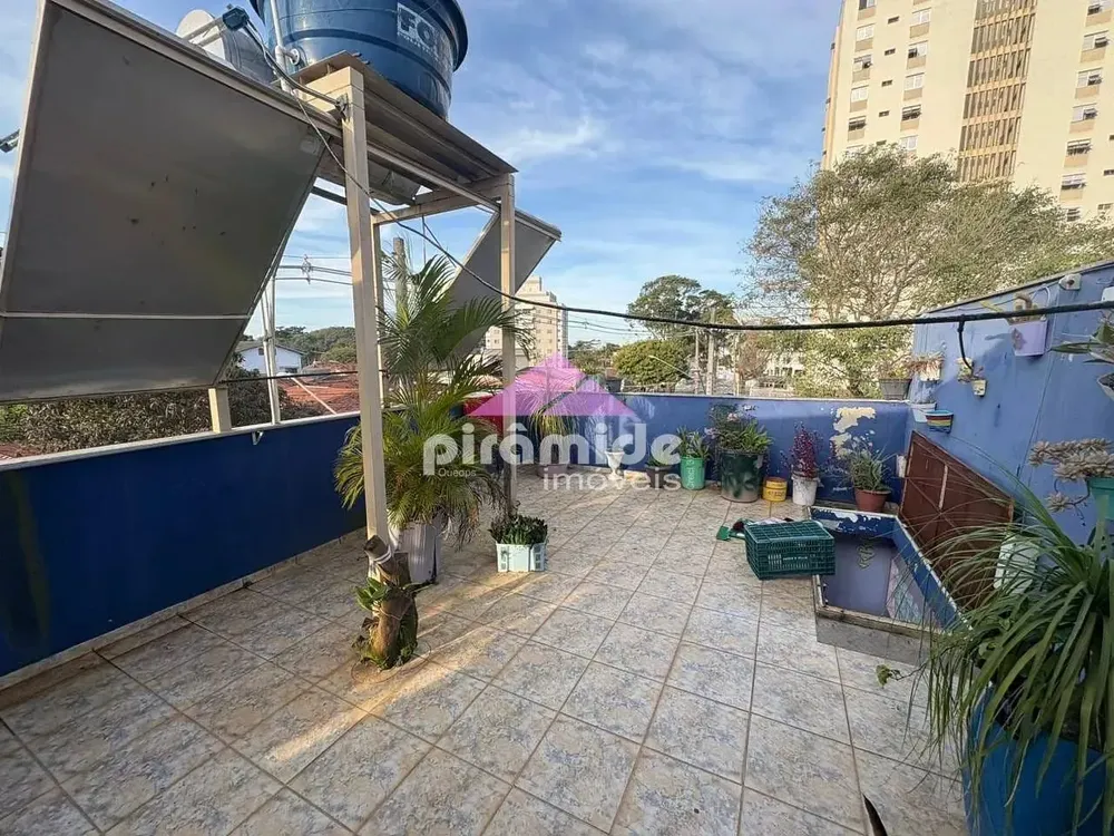 Casa, 3 quartos, 224 m² - Foto 1