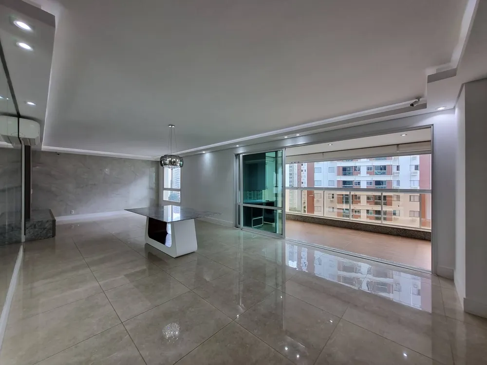 Apartamento, 3 quartos, 236 m² - Foto 1