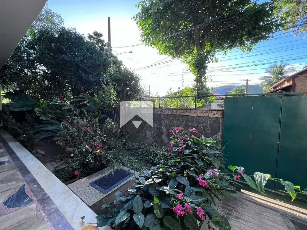 Casa, 10 quartos, 352 m² - Foto 1