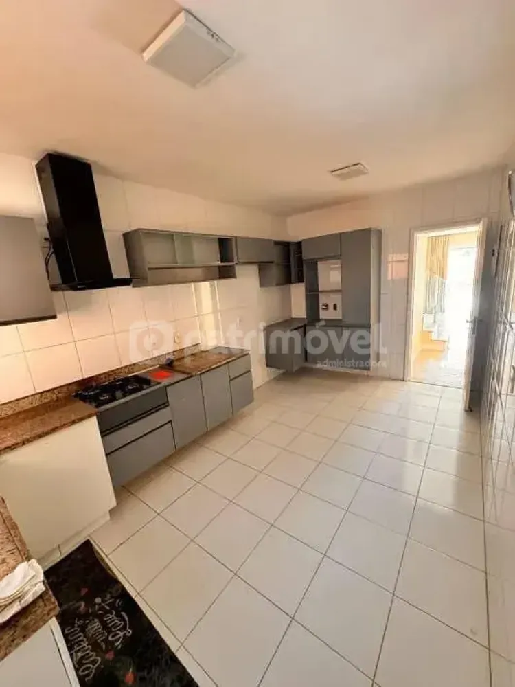 Casa, 5 quartos, 300 m² - Foto 12