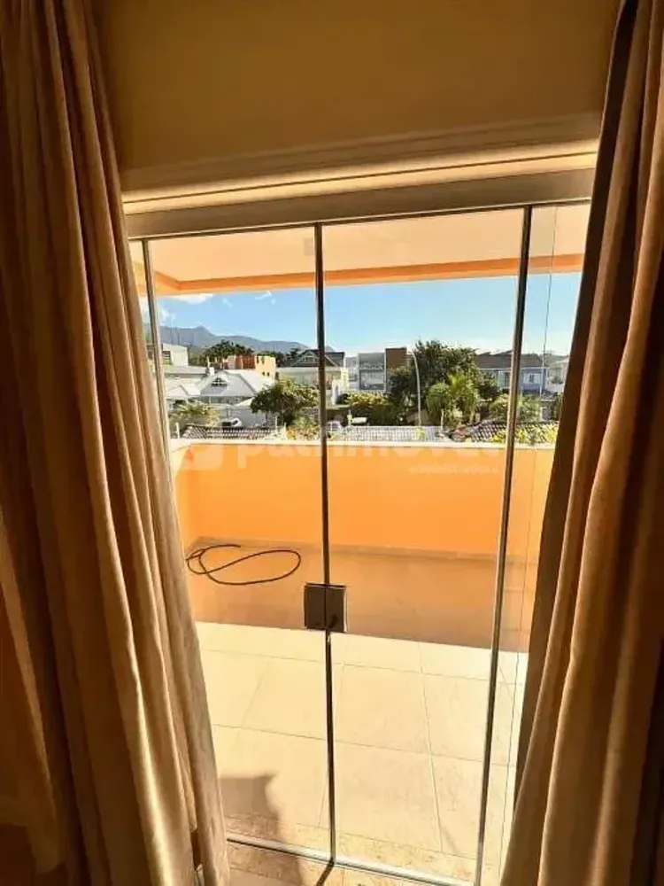 Casa, 5 quartos, 300 m² - Foto 4