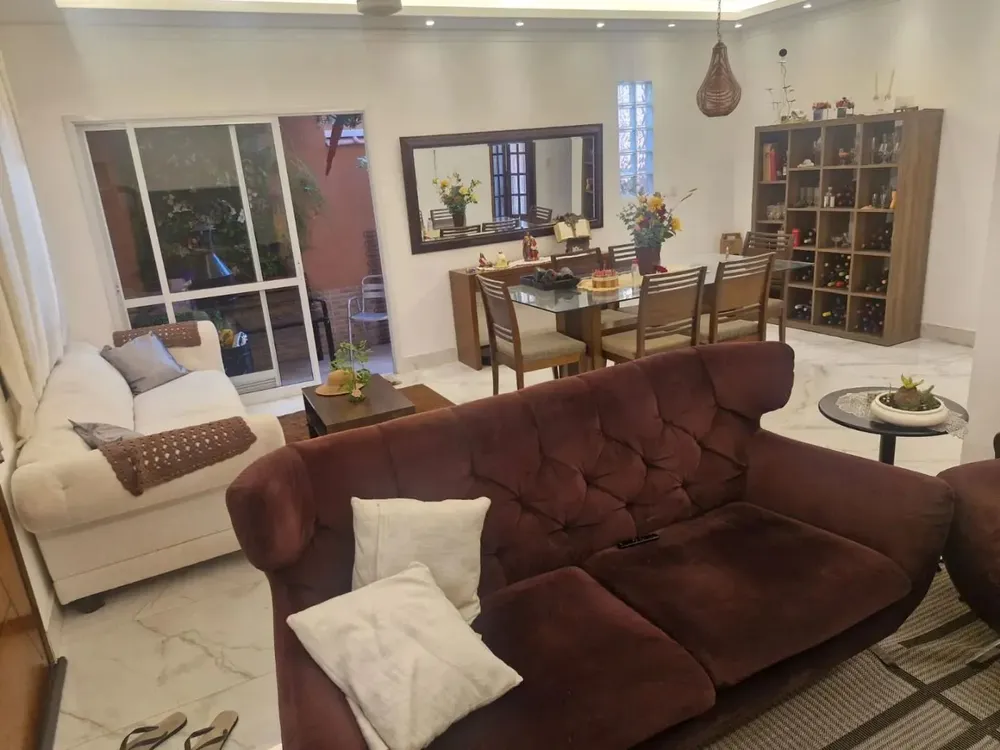 Casa, 3 quartos, 230 m² - Foto 2