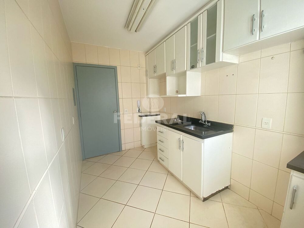 Apartamento para alugar com 2 quartos, 70m² - Foto 4