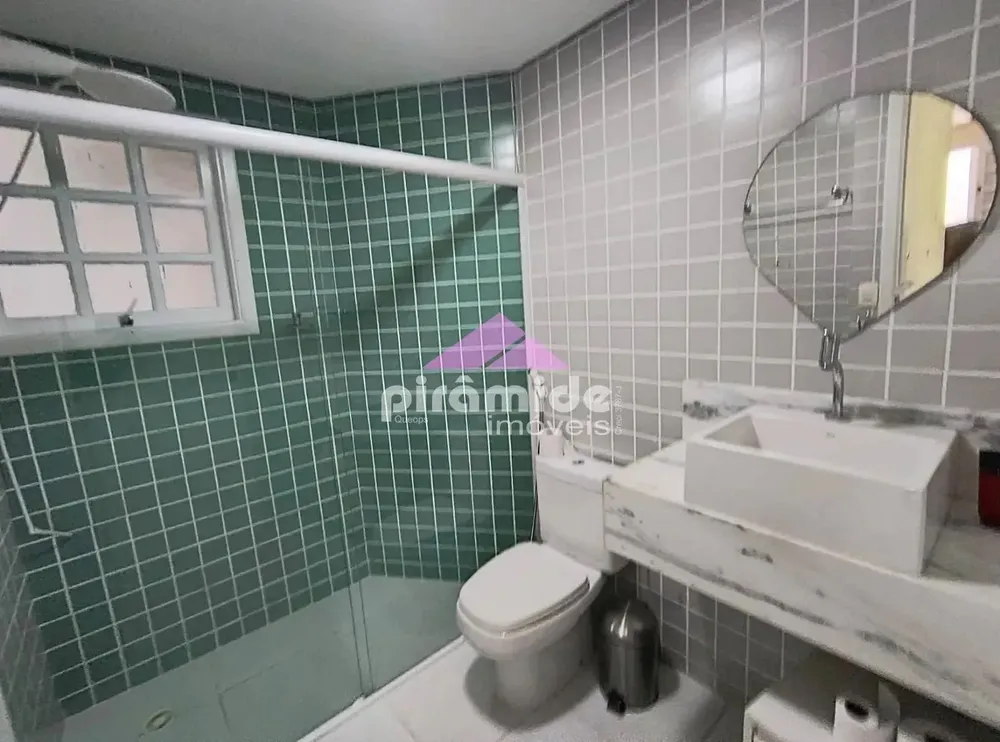 Sobrado, 5 quartos, 241 m² - Foto 1