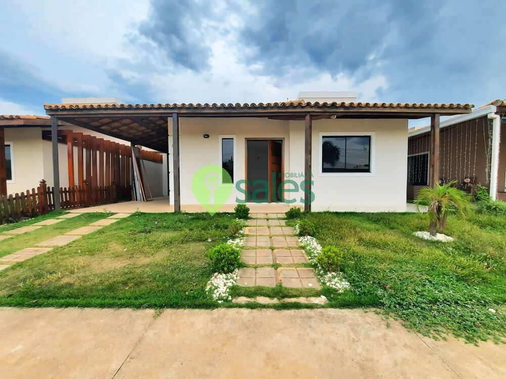Casa à venda com 4 quartos, 215m² - Foto 1