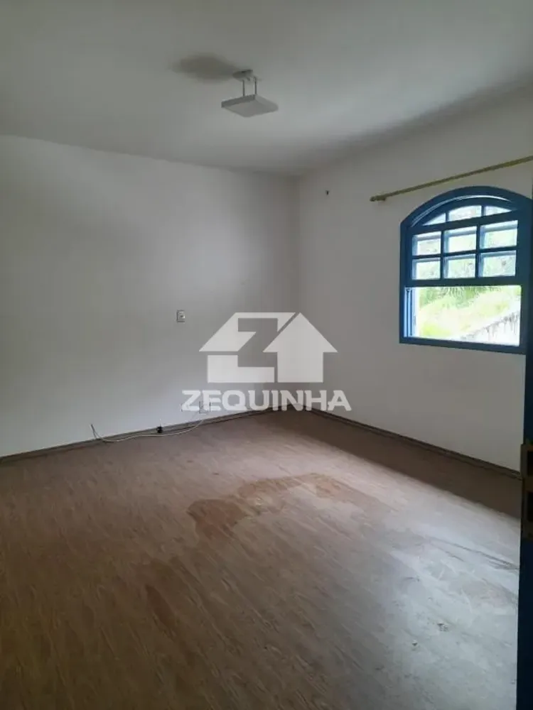 Casa, 4 quartos, 181 m² - Foto 1