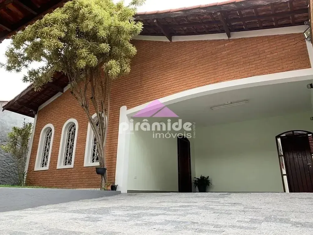 Casa, 4 quartos, 250 m² - Foto 1