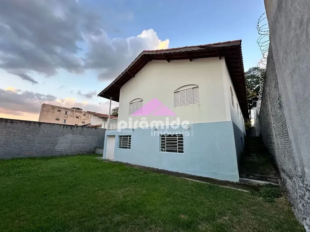 Casa, 4 quartos, 250 m² - Foto 4