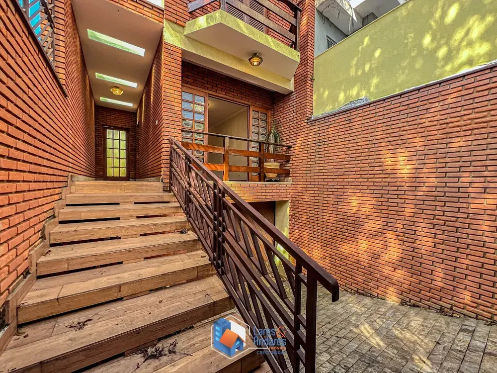 Sobrado, 4 quartos, 218 m² - Foto 1