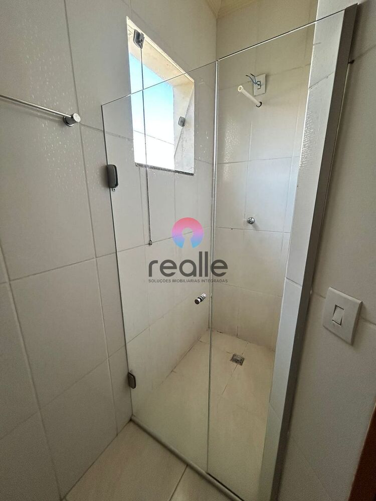 Casa à venda com 3 quartos, 70m² - Foto 1