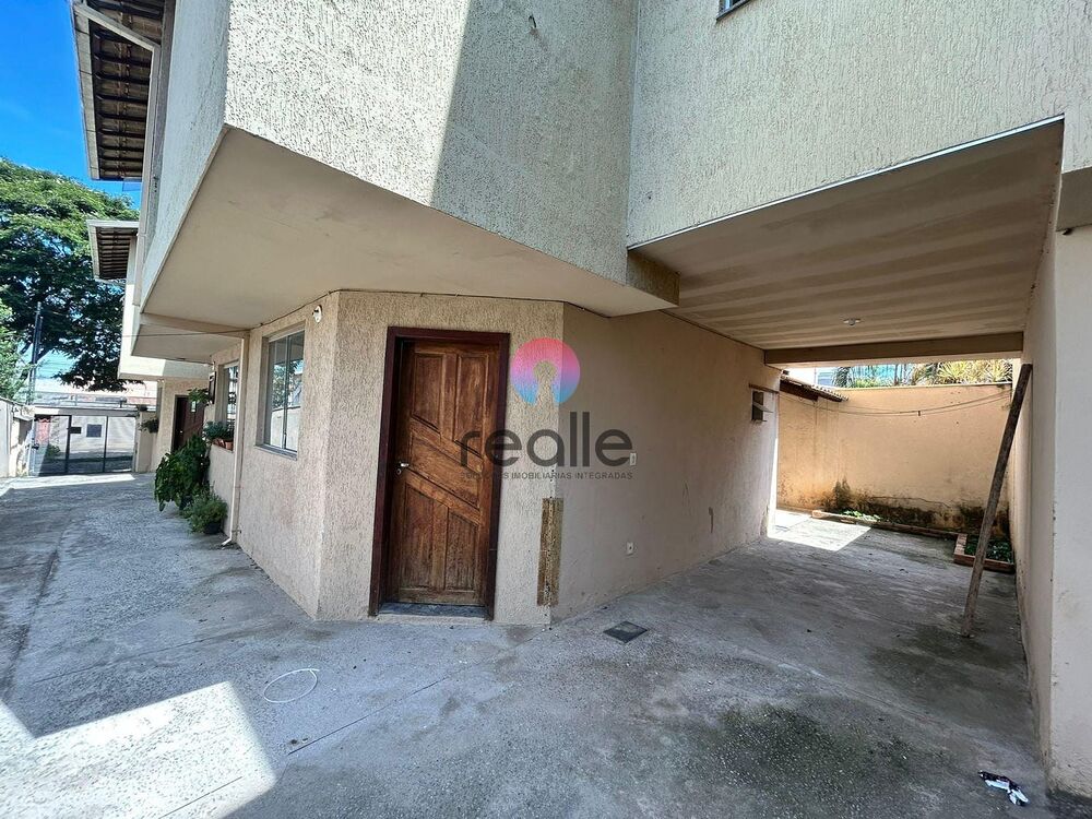 Casa à venda com 3 quartos, 70m² - Foto 4