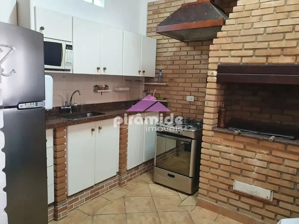Casa, 6 quartos, 274 m² - Foto 1