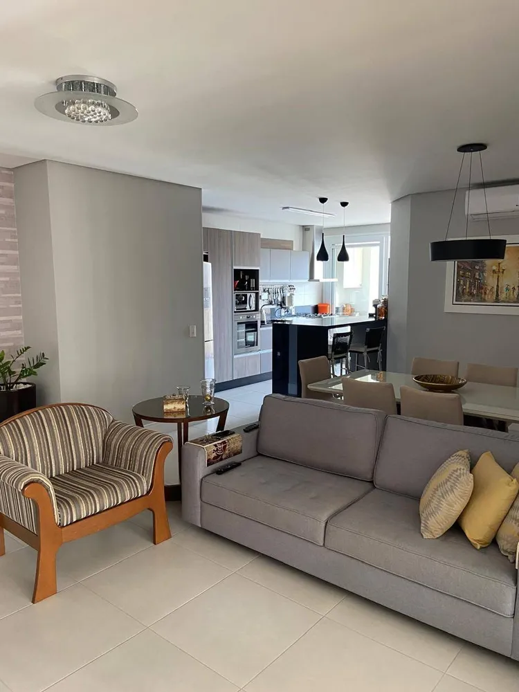 Cobertura, 3 quartos, 212 m² - Foto 2