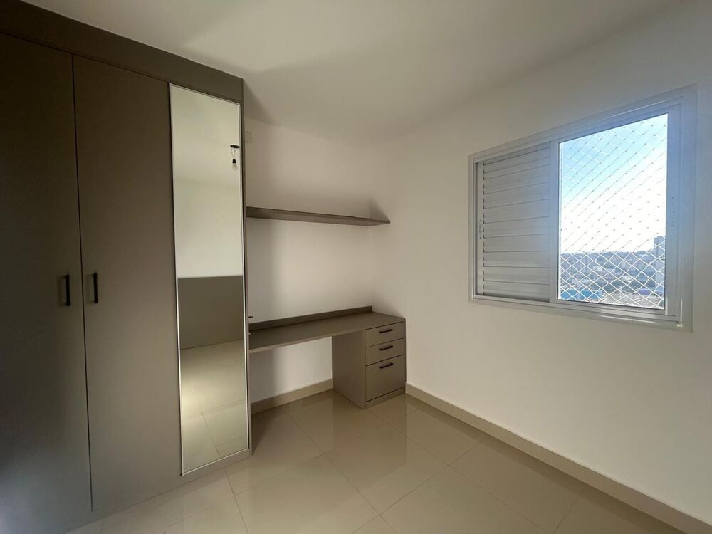 Apartamento à venda com 2 quartos, 68m² - Foto 2