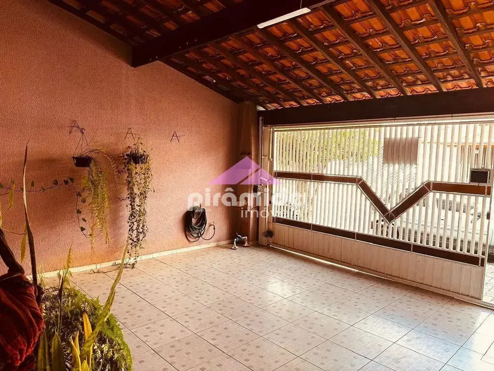 Casa, 3 quartos, 192 m² - Foto 3