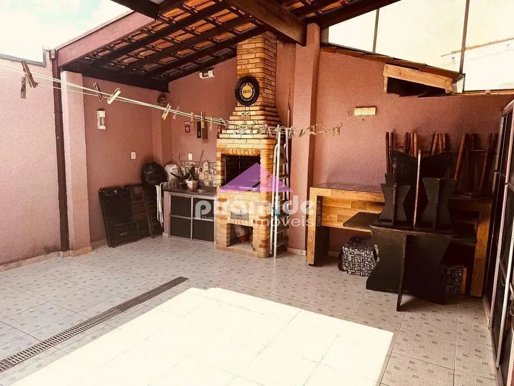 Casa, 3 quartos, 192 m² - Foto 4