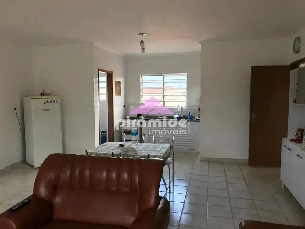 Casa, 2 quartos, 228 m² - Foto 2