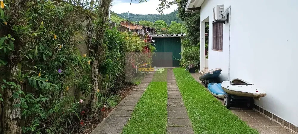 Casa, 6 quartos, 330 m² - Foto 4