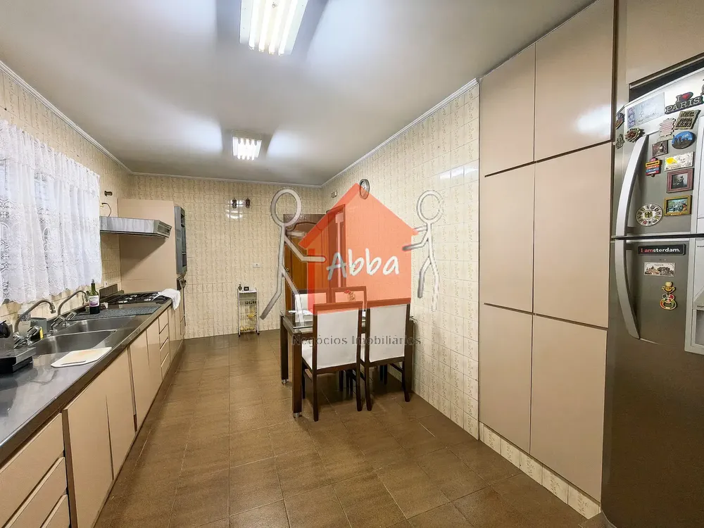 Casa, 3 quartos, 234 m² - Foto 2