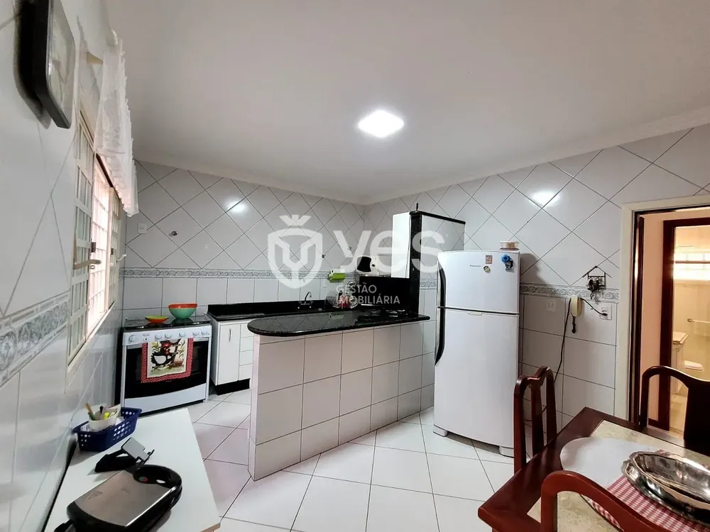 Casa, 4 quartos, 192 m² - Foto 4
