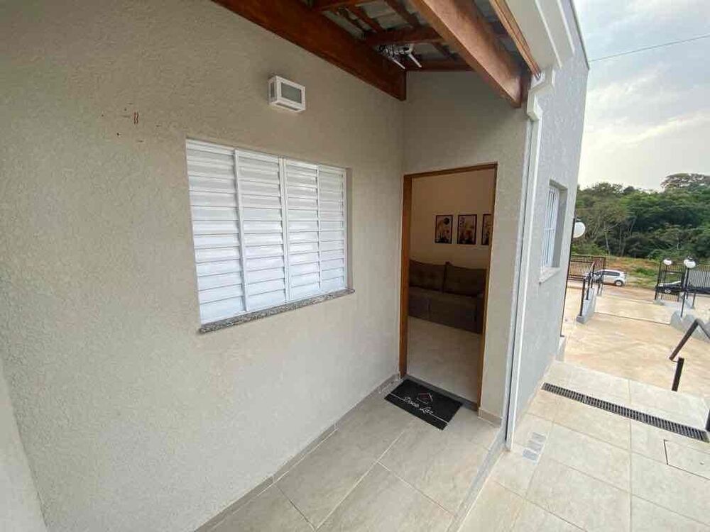 Casa à venda com 2 quartos, 50m² - Foto 2