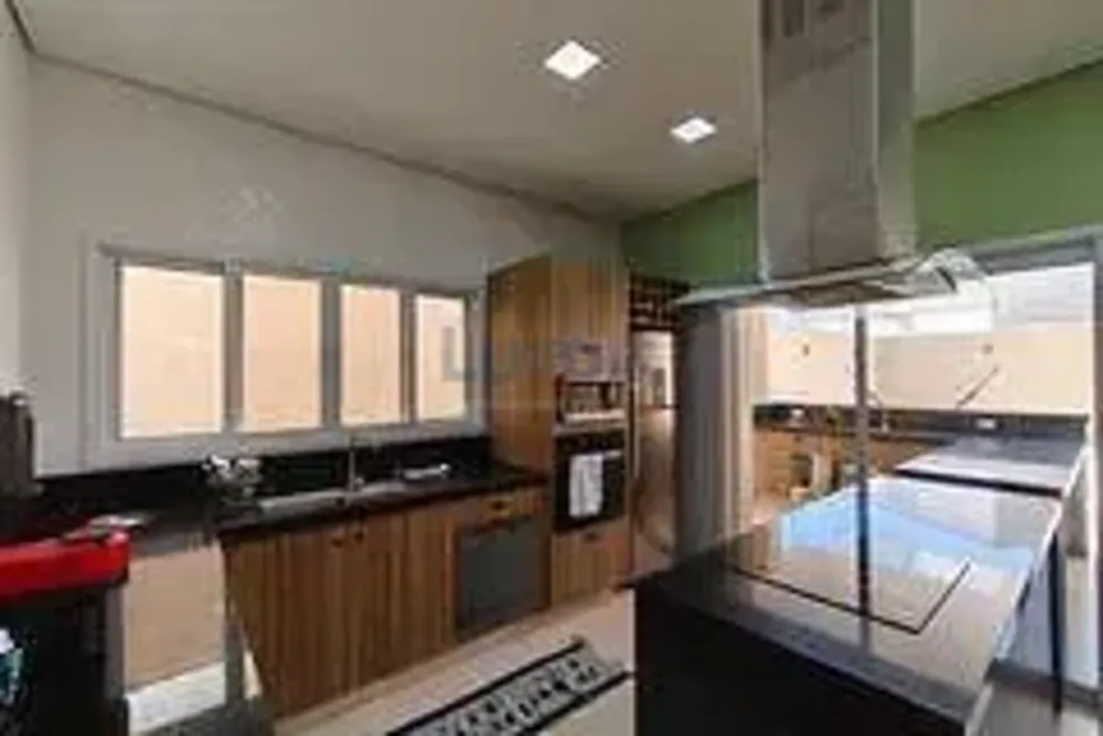Sobrado, 3 quartos, 221 m² - Foto 1