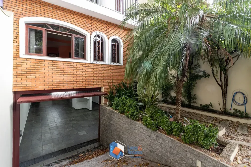 Sobrado, 3 quartos, 247 m² - Foto 1