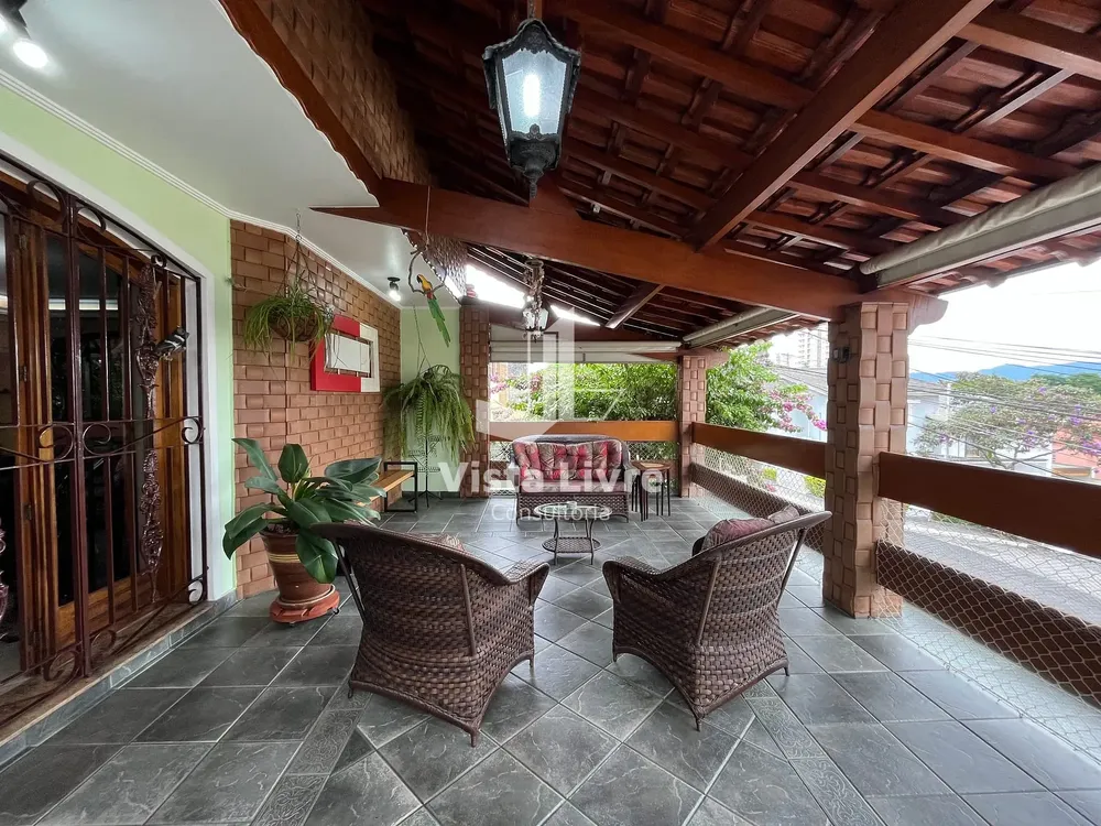 Casa, 3 quartos, 332 m² - Foto 1