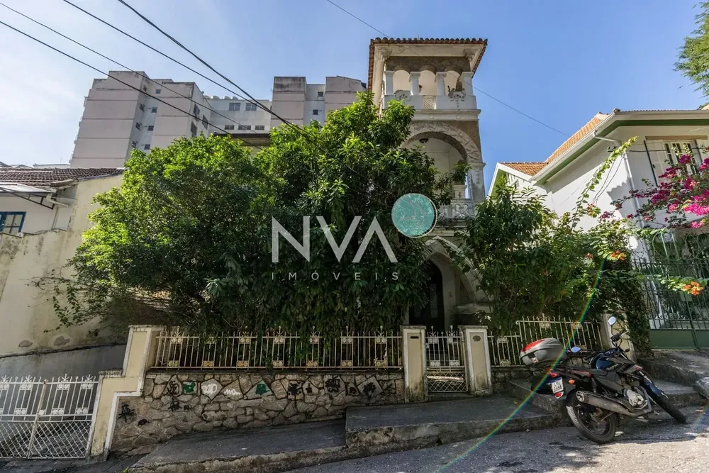 Casa, 4 quartos, 281 m² - Foto 1