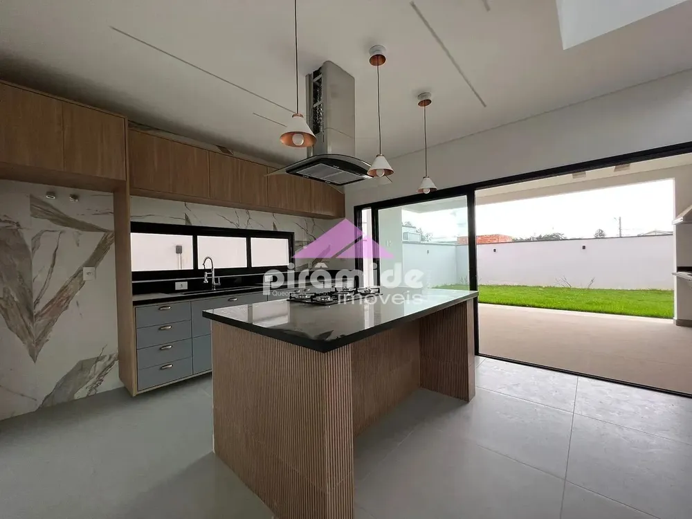 Casa, 3 quartos, 250 m² - Foto 3