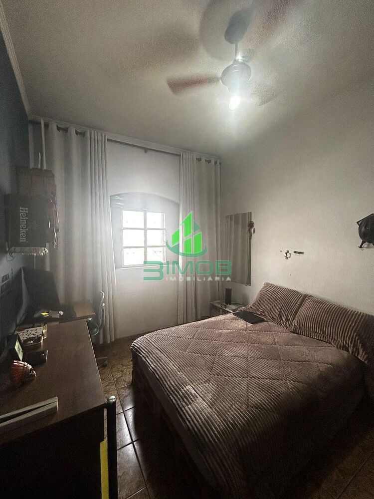 Casa à venda com 2 quartos, 60m² - Foto 2