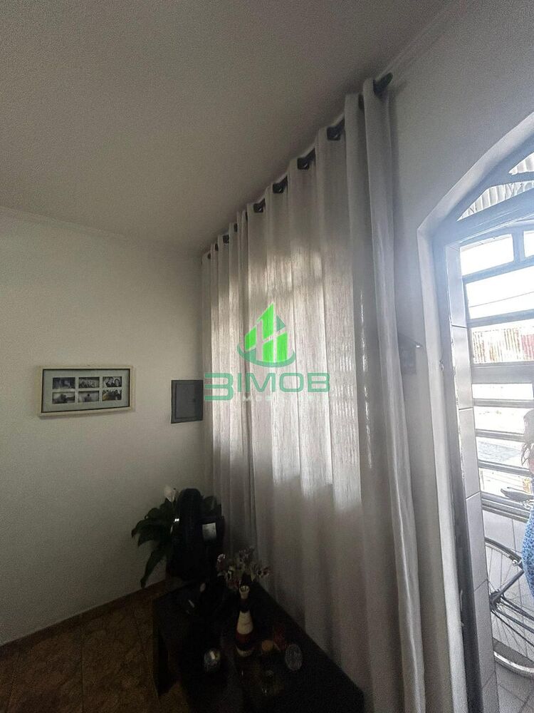Casa à venda com 2 quartos, 60m² - Foto 1