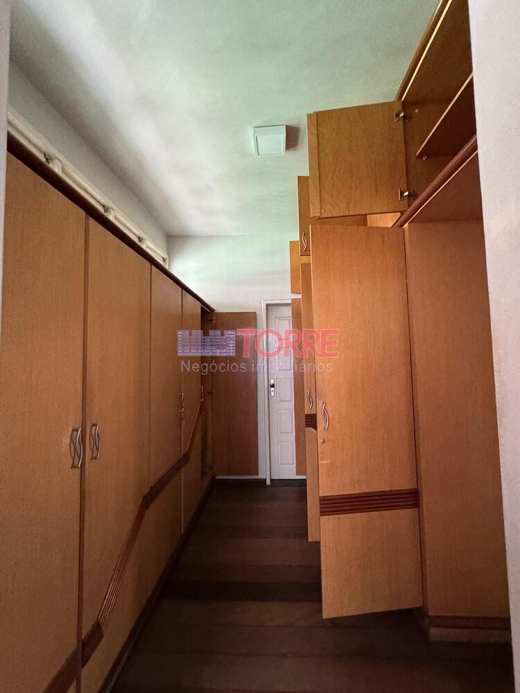 Casa à venda e aluguel com 3 quartos, 300m² - Foto 4