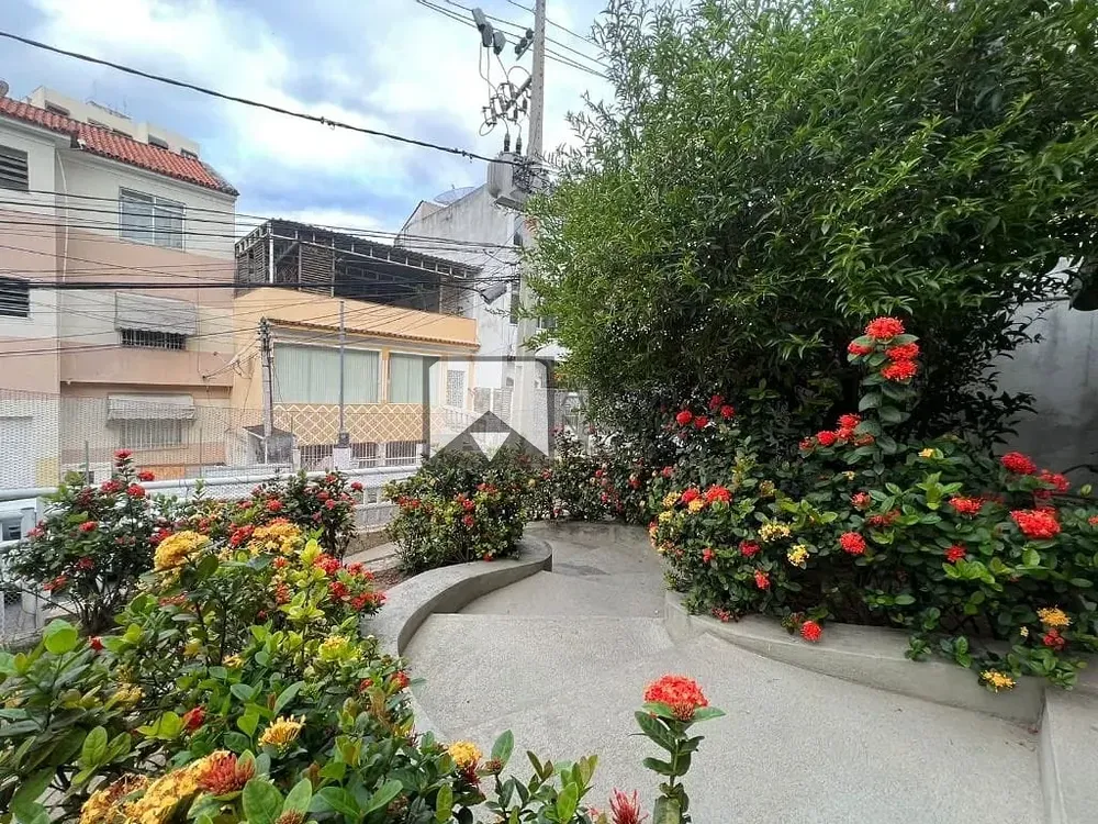Casa, 4 quartos, 250 m² - Foto 1