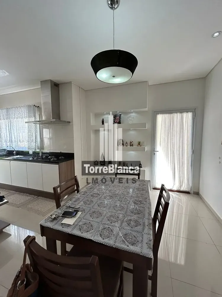 Sobrado, 3 quartos, 373 m² - Foto 2