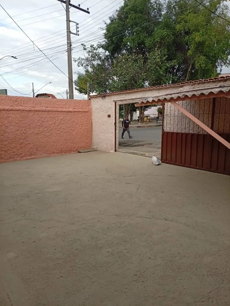 Casa, 2 quartos, 200 m² - Foto 1