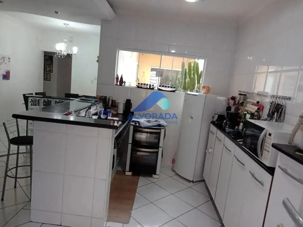 Casa, 3 quartos, 157 m² - Foto 2