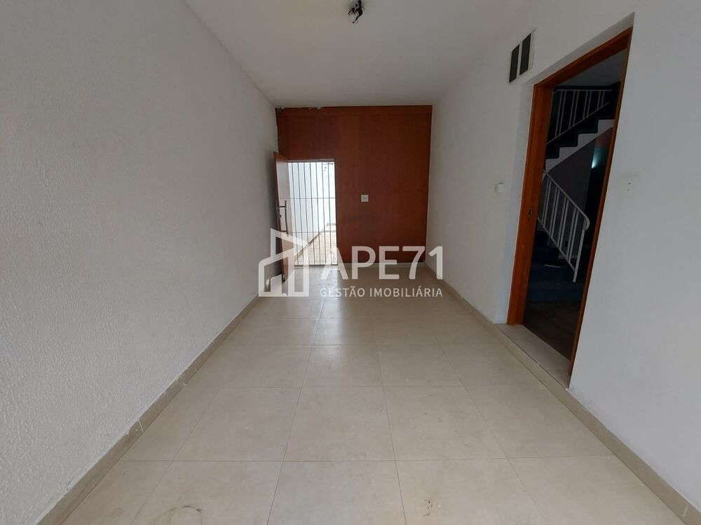 Sobrado à venda e aluguel com 3 quartos, 184m² - Foto 8