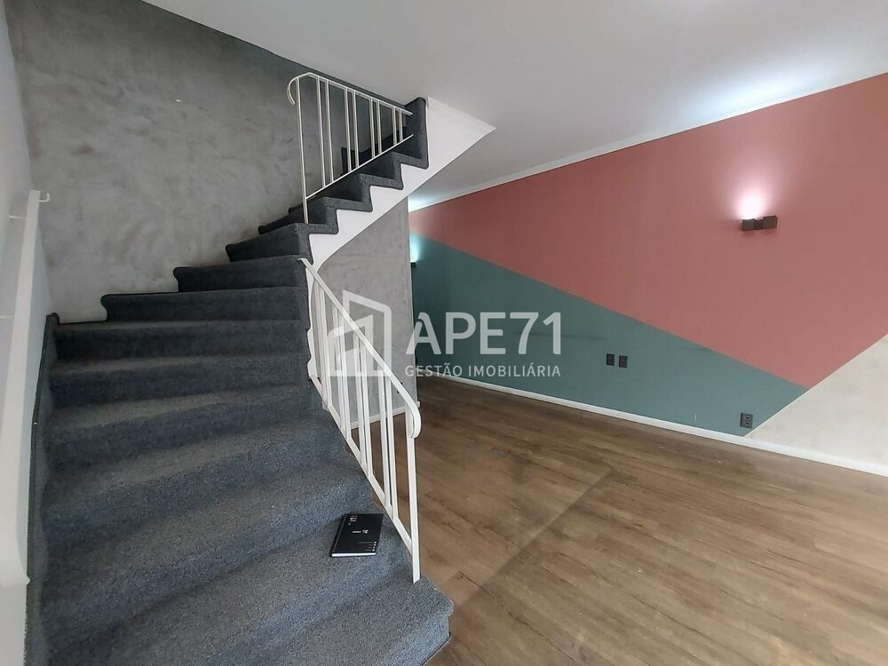 Sobrado à venda e aluguel com 3 quartos, 184m² - Foto 4