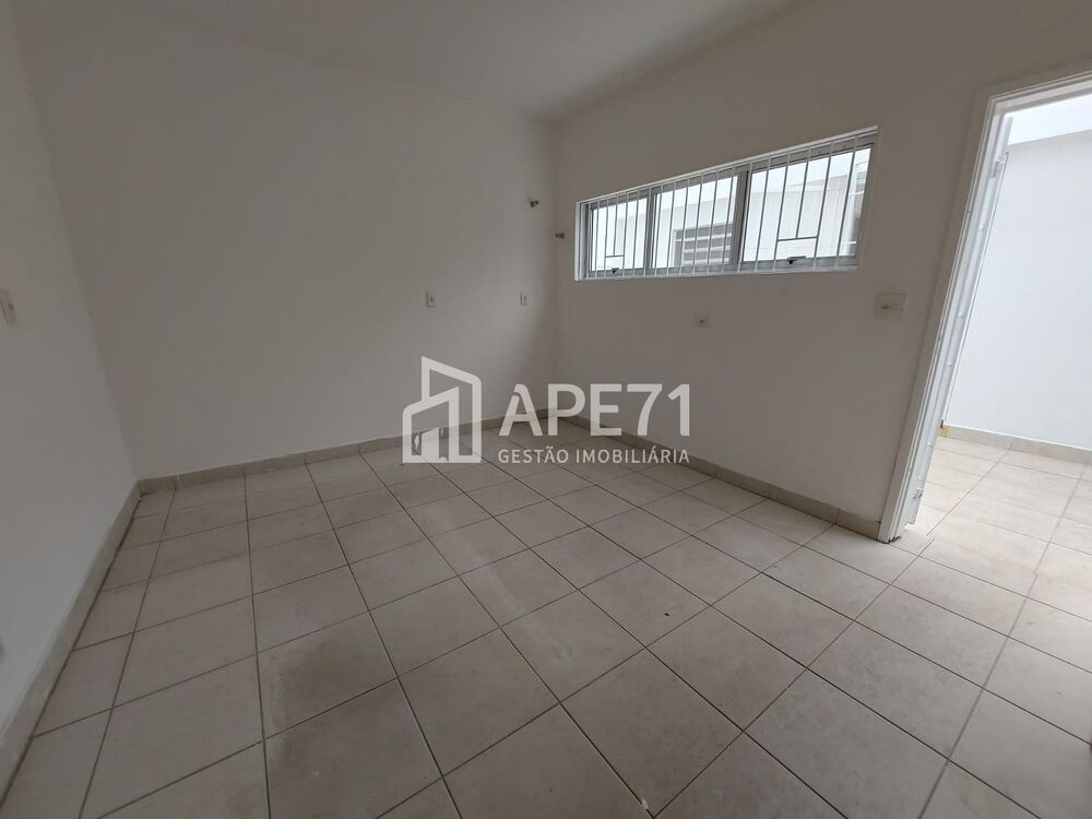 Sobrado à venda e aluguel com 3 quartos, 184m² - Foto 26