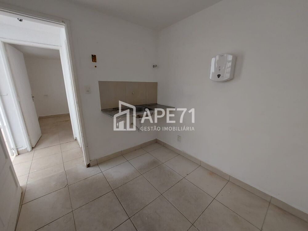 Sobrado à venda e aluguel com 3 quartos, 184m² - Foto 44