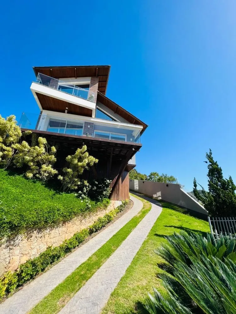 Casa, 3 quartos, 290 m² - Foto 1