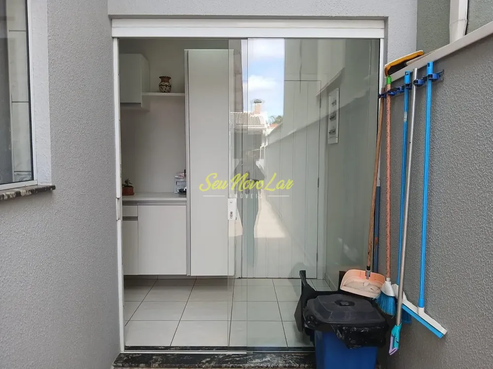 Casa, 4 quartos, 147 m² - Foto 1